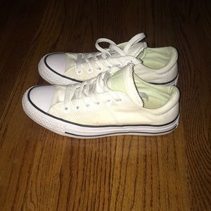 🔥Converse Sneakers 🔥